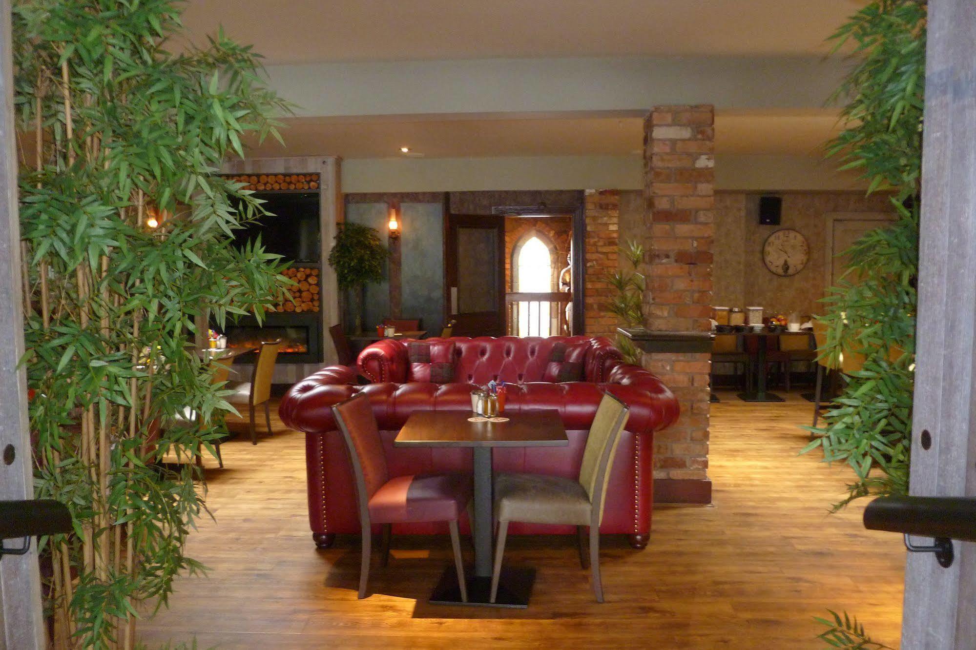 Muskerry Arms Bar And B&B Blarney Exterior foto